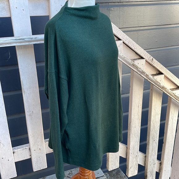 Uniqlo Mockneck Sweater - Picture 3 of 8